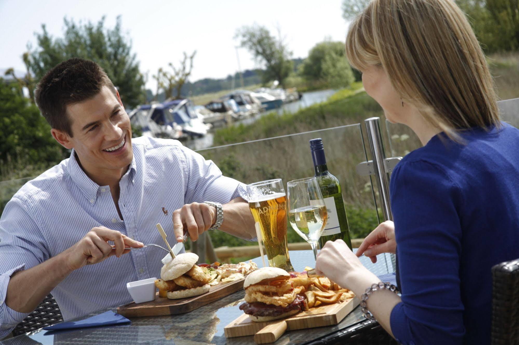 Waveney Inn & Hotel Burgh Saint Peter Dış mekan fotoğraf